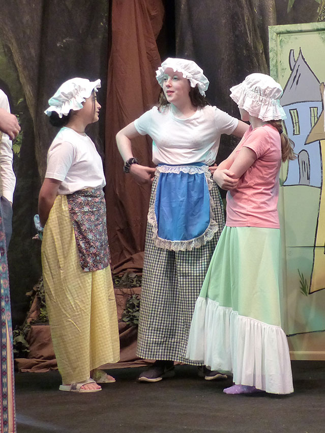 Village-girls-555