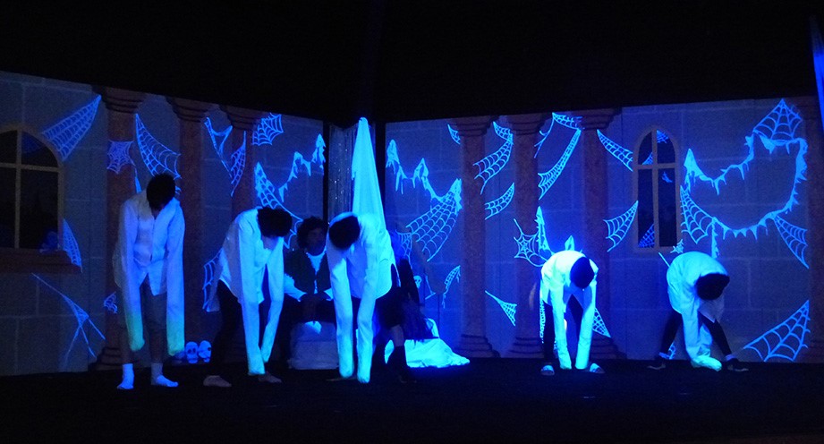 thumbnail_UV-dance-807